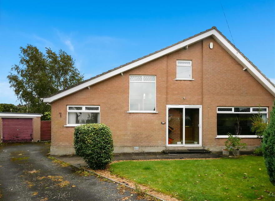 10 Glenhugh Crescent, Off Beechill Road, Belfast, BT8 7PG