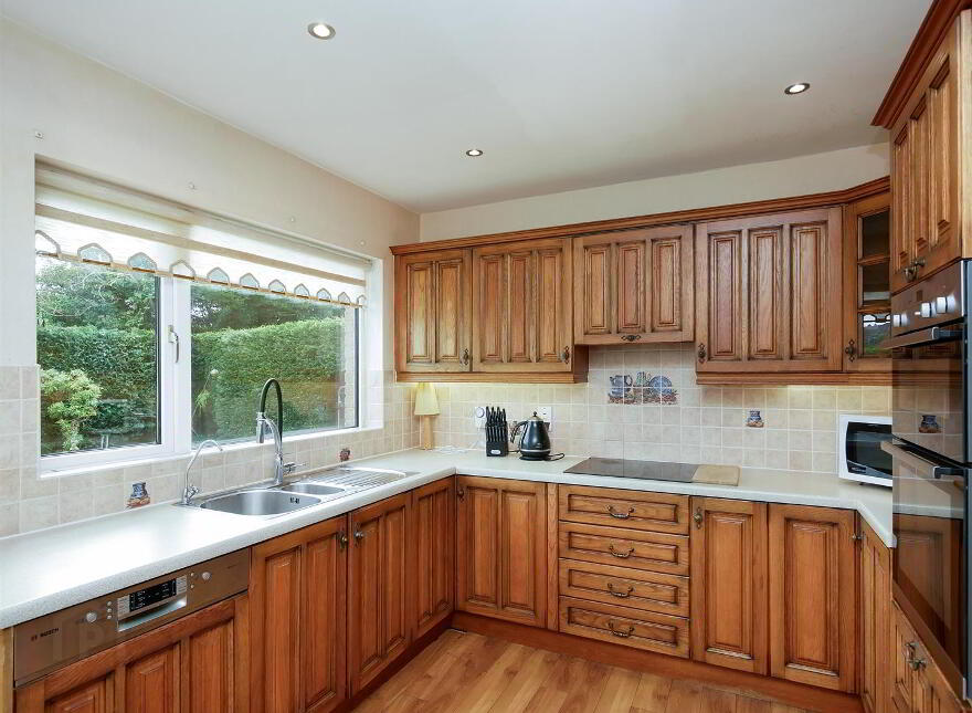10 Glenhugh Crescent, Off Beechill Road, Belfast, BT8 7PG