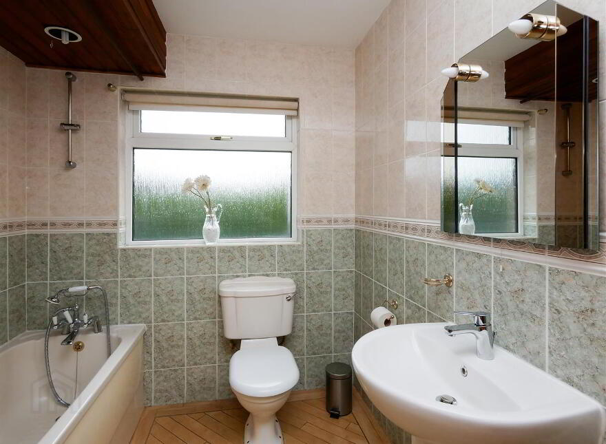 10 Glenhugh Crescent, Off Beechill Road, Belfast, BT8 7PG