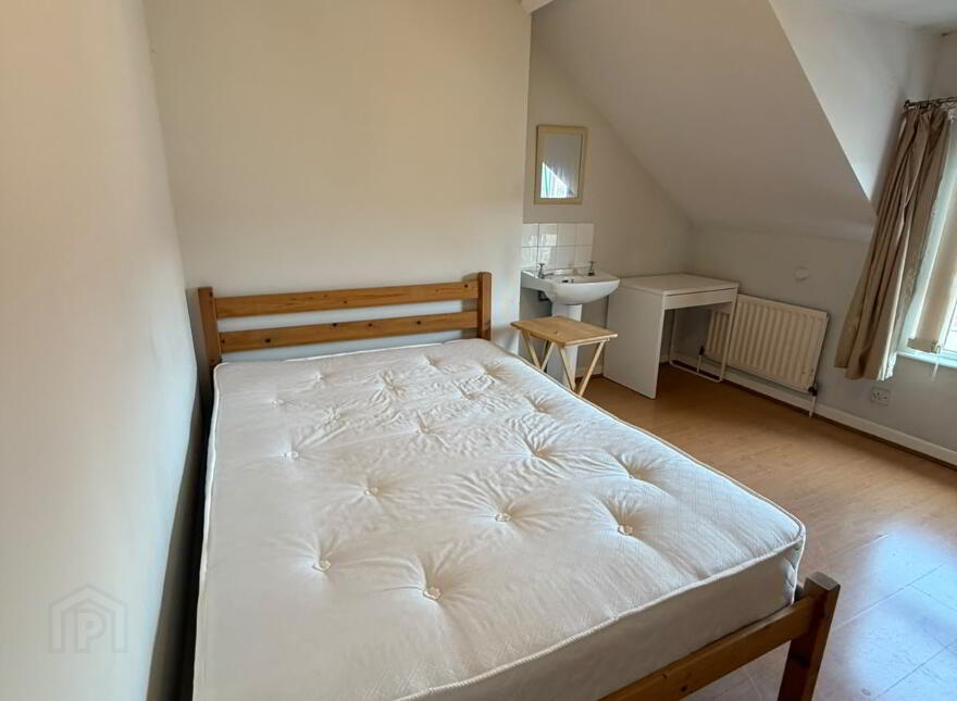 52 Melrose Street, Belfast, BT9 7DN