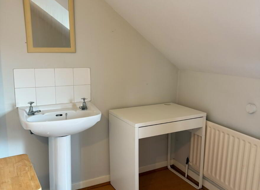 52 Melrose Street, Belfast, BT9 7DN