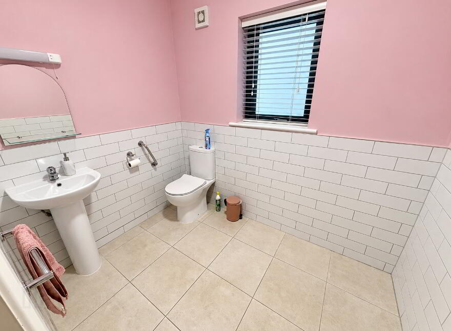 4 Westpoint Drive, Donegal Town, F94WPF1
