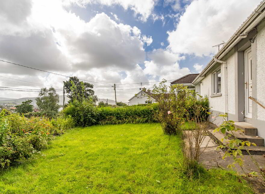 22 Saint Joseph's Park, Buncrana, F93RX90