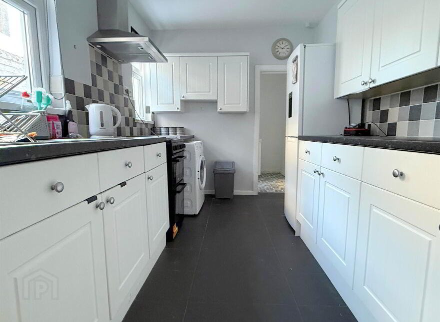 194 Ravenhill Avenue, Belfast, BT6 8LL