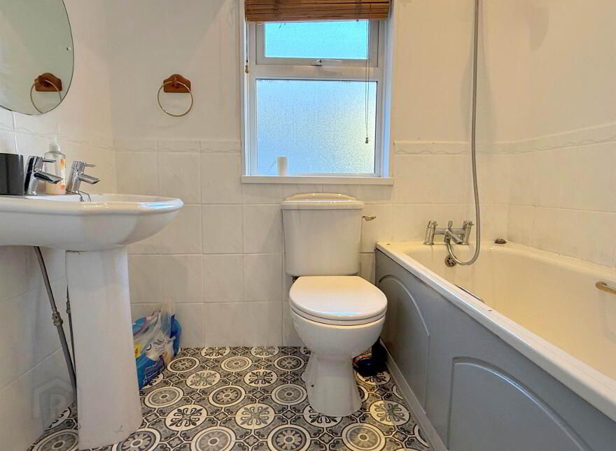 194 Ravenhill Avenue, Belfast, BT6 8LL