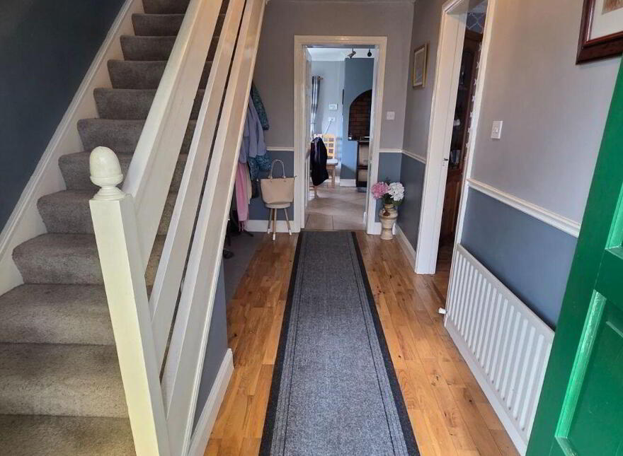 The Cottage, Mitchelstown Road, Cahir, E21FD23