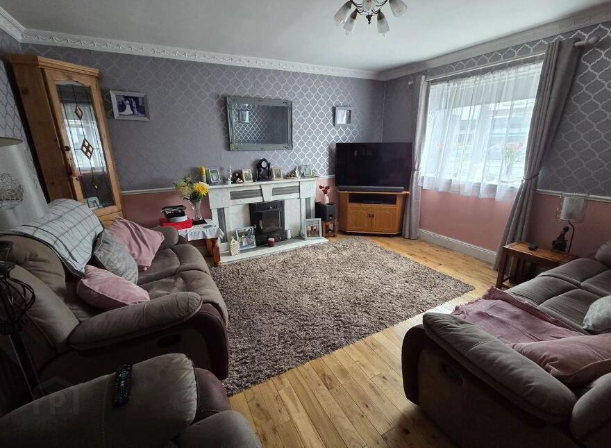 The Cottage, Mitchelstown Road, Cahir, E21FD23