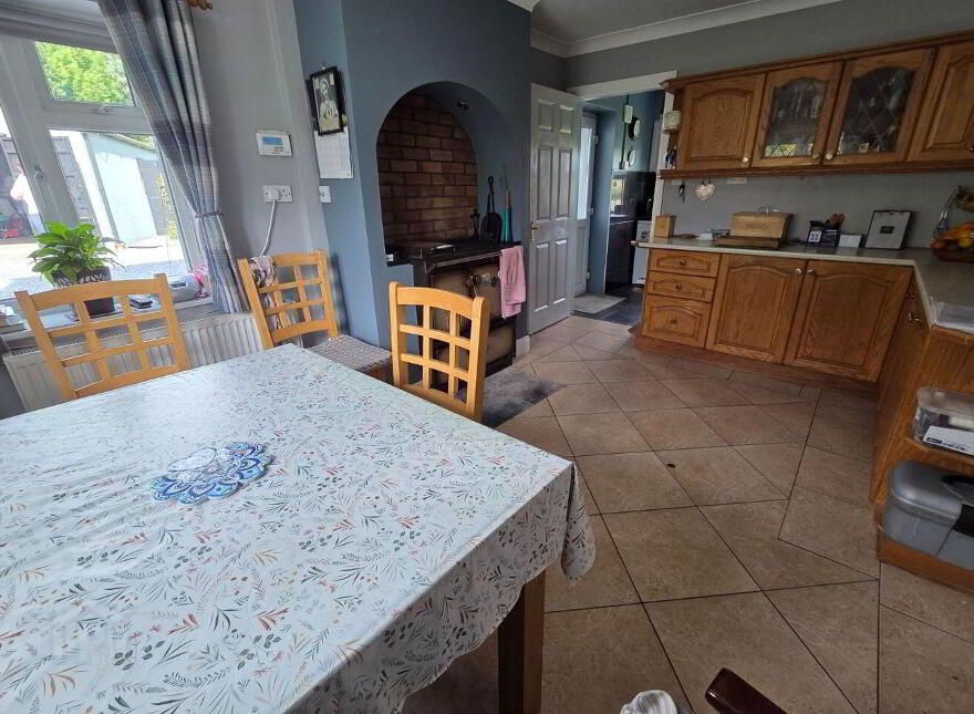 The Cottage, Mitchelstown Road, Cahir, E21FD23