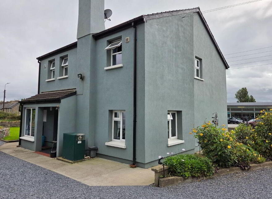The Cottage, Mitchelstown Road, Cahir, E21FD23