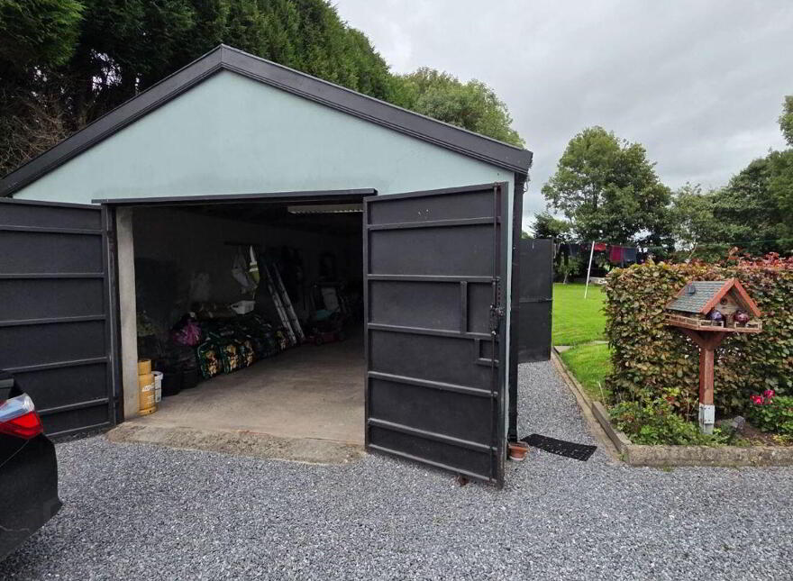 The Cottage, Mitchelstown Road, Cahir, E21FD23