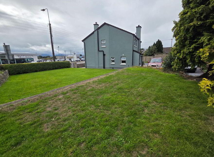 The Cottage, Mitchelstown Road, Cahir, E21FD23