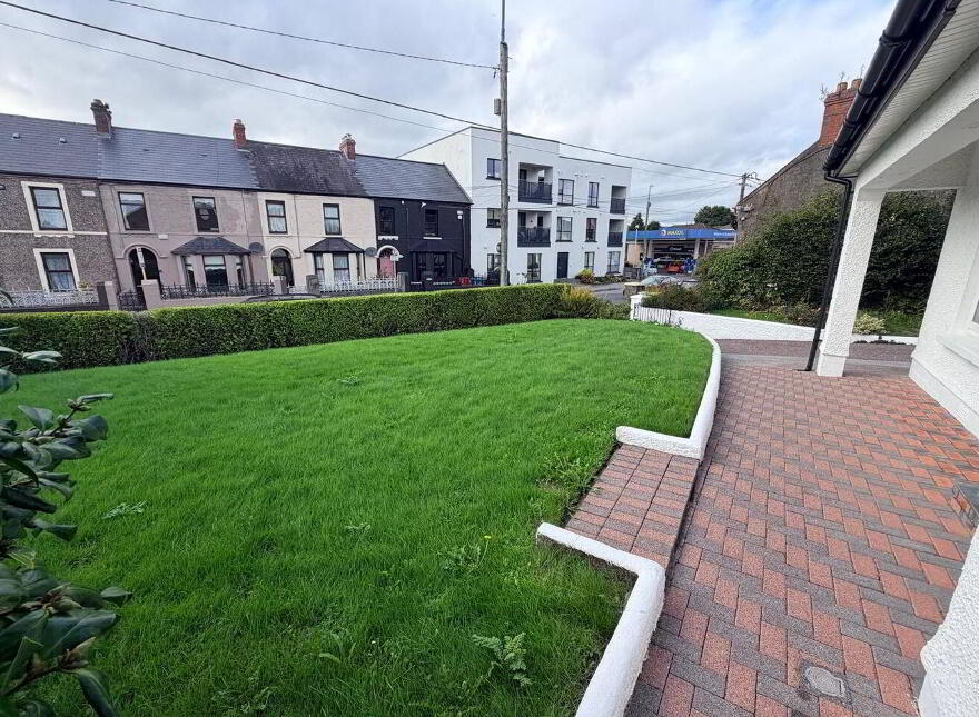 Trenarran, Nuns Walk, The Lough, T12W7V7