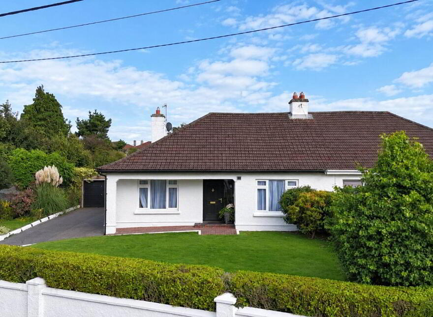 Trenarran, Nuns Walk, The Lough, T12W7V7