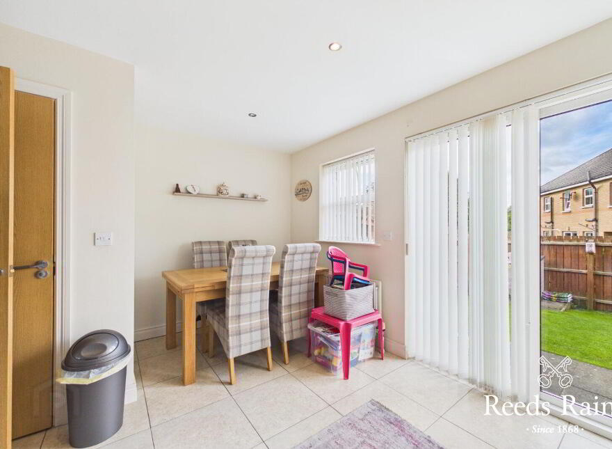 10 Mornington Way, Lisburn, BT28 2WT