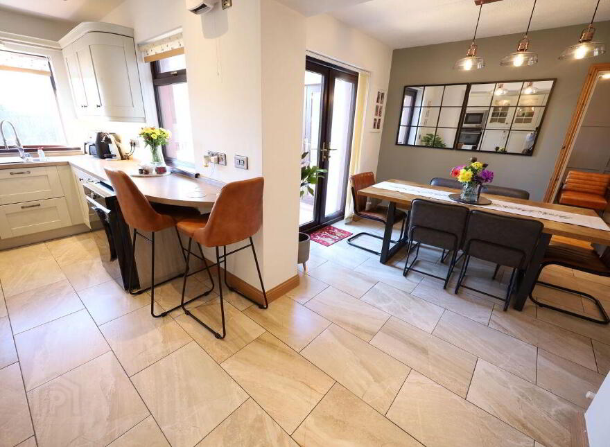 2 The Court, Waterpark, Carrigaline, P43RW02