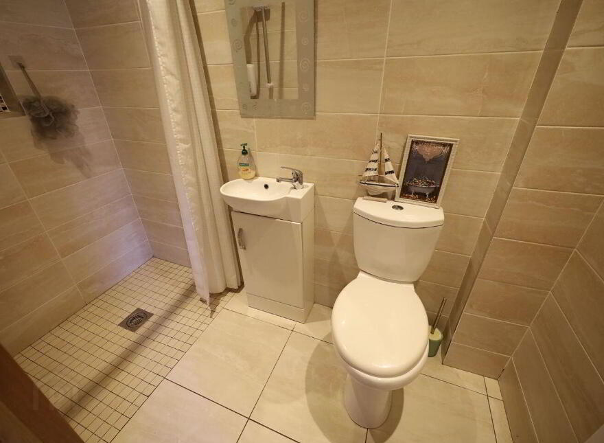 2 The Court, Waterpark, Carrigaline, P43RW02