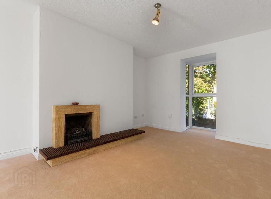 8 Woodlawn House, Woodlawn Park, Dún Laoghaire, Dun Laoghaire, A96PX39