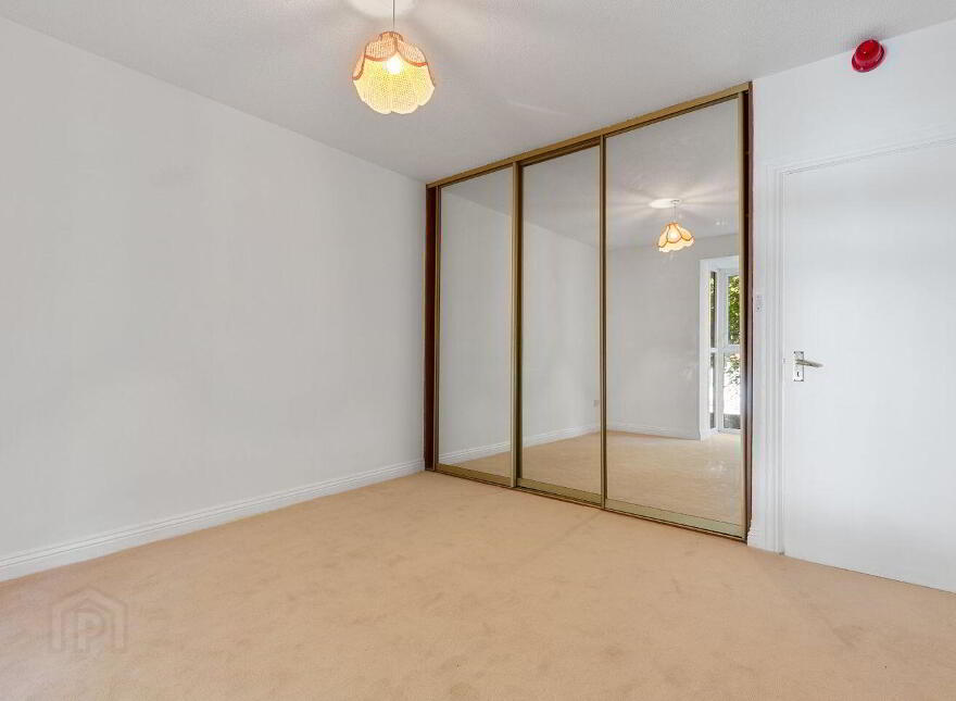 8 Woodlawn House, Woodlawn Park, Dún Laoghaire, Dun Laoghaire, A96PX39