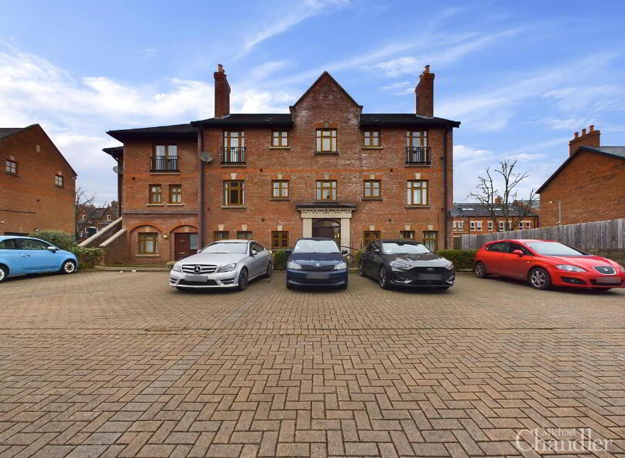 89 The Cloisters, Belfast, BT7 1GQ