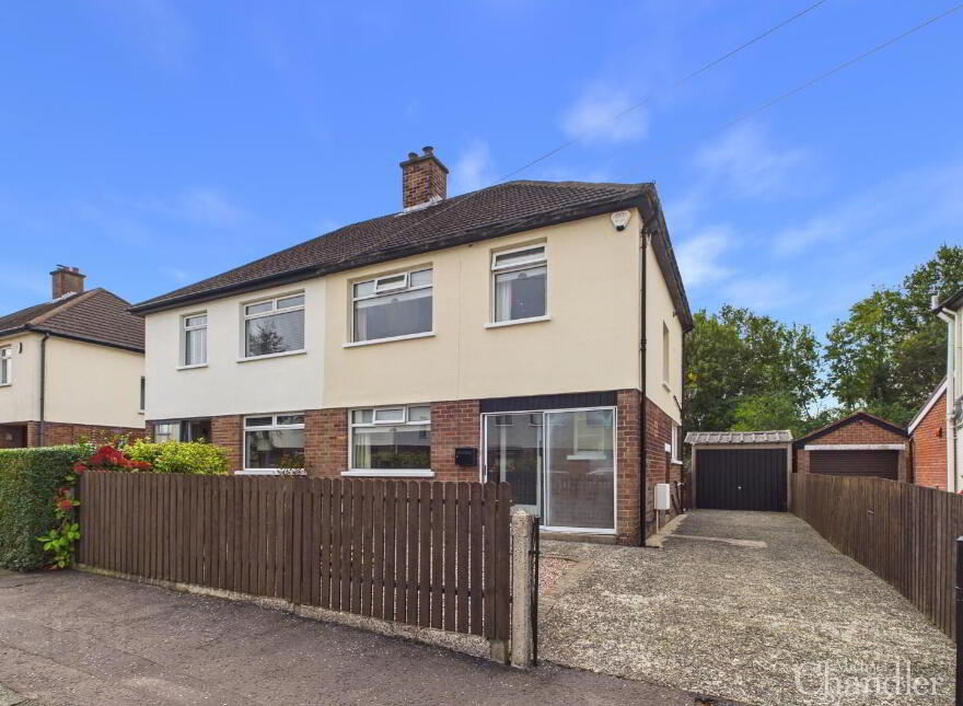 40 Ailesbury Crescent, Belfast, BT7 3EZ