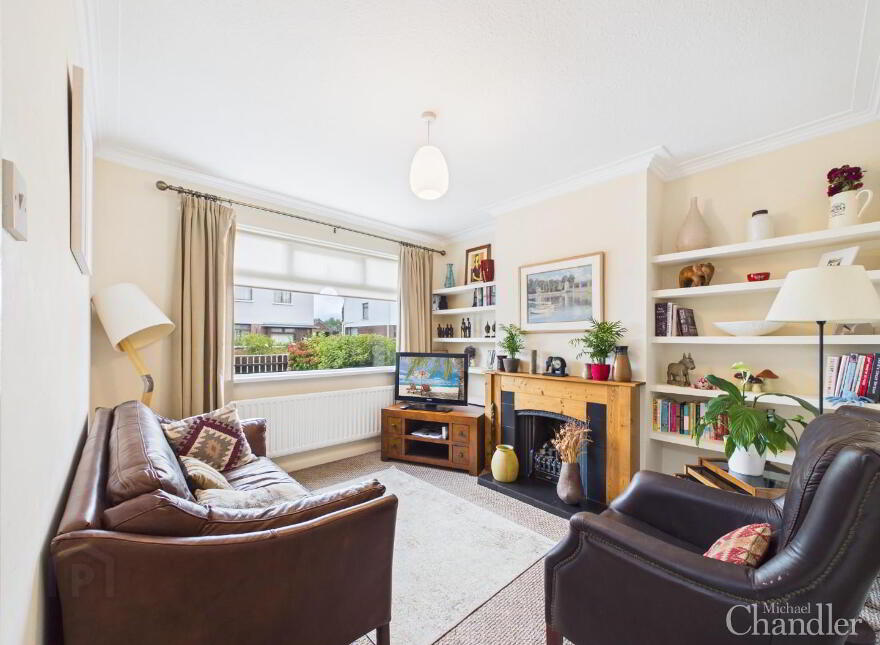 40 Ailesbury Crescent, Belfast, BT7 3EZ