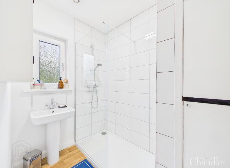 40 Ailesbury Crescent, Belfast, BT7 3EZ