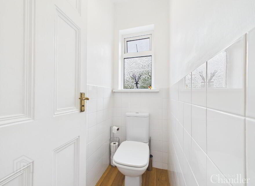40 Ailesbury Crescent, Belfast, BT7 3EZ