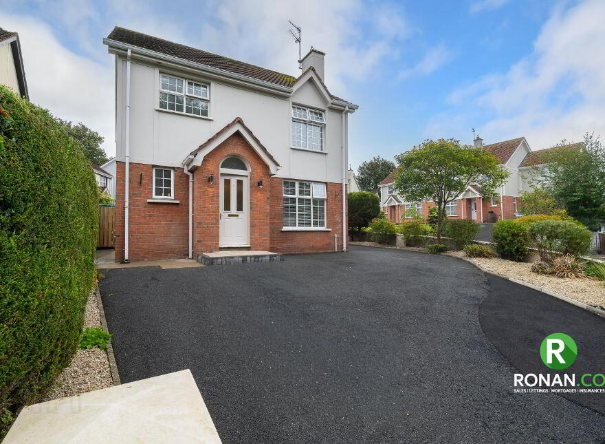 28 Tulacorr Gardens, Strabane, BT82 8RB
