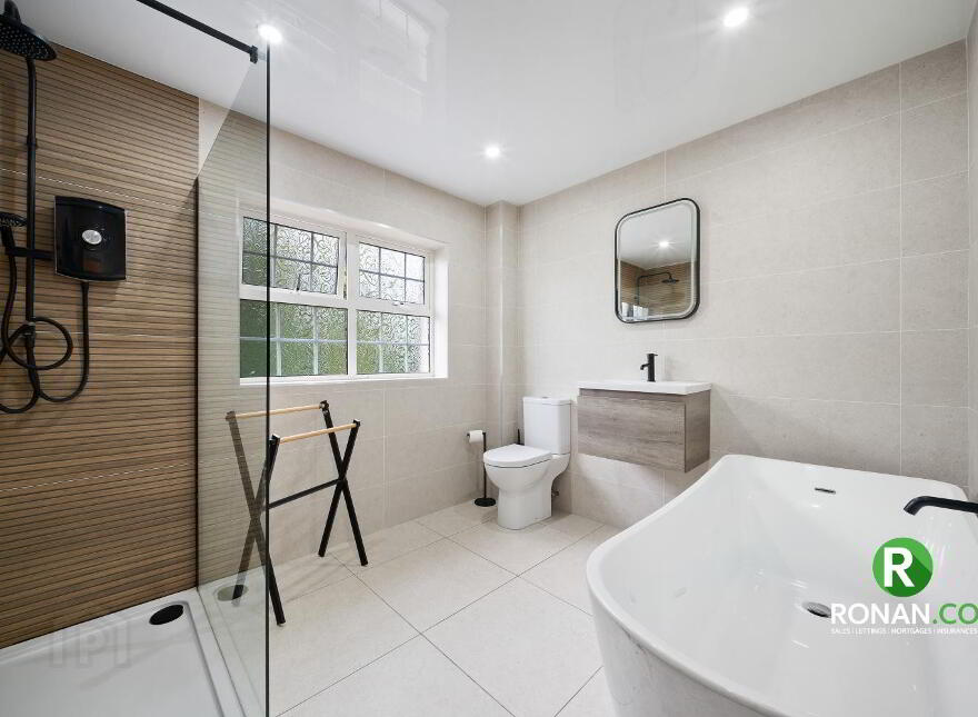 28 Tulacorr Gardens, Strabane, BT82 8RB