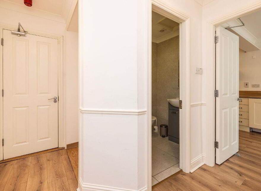 Apartment 4 Aston Abbey 10 Aston Quay, Temple Bar, Temple Bar, D02DH74