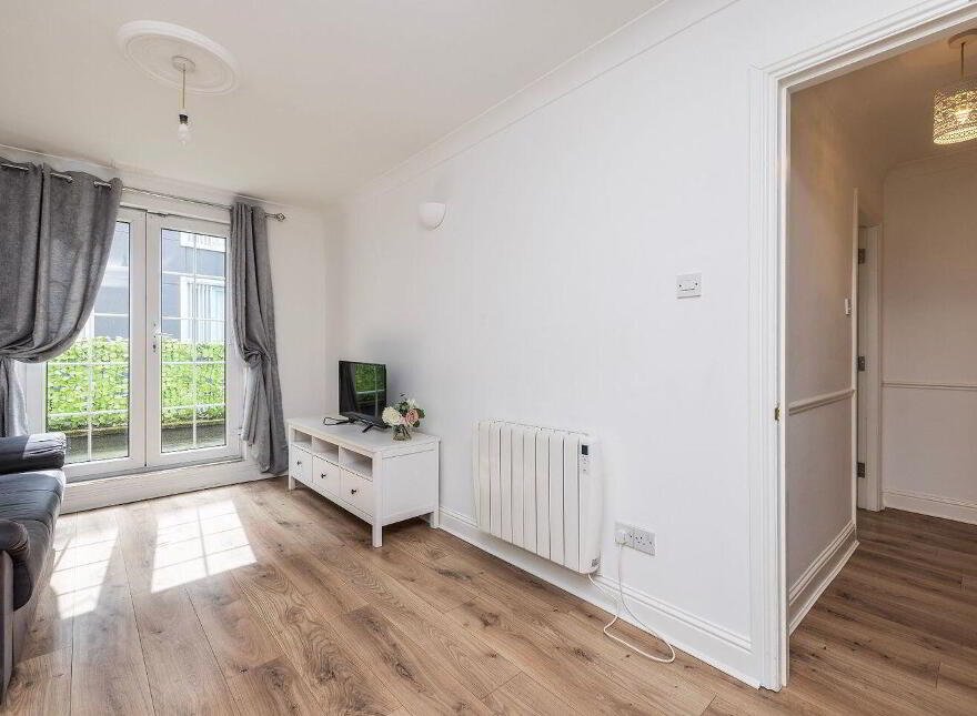 Apartment 4 Aston Abbey 10 Aston Quay, Temple Bar, Temple Bar, D02DH74