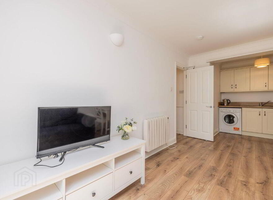 Apartment 4 Aston Abbey 10 Aston Quay, Temple Bar, Temple Bar, D02DH74
