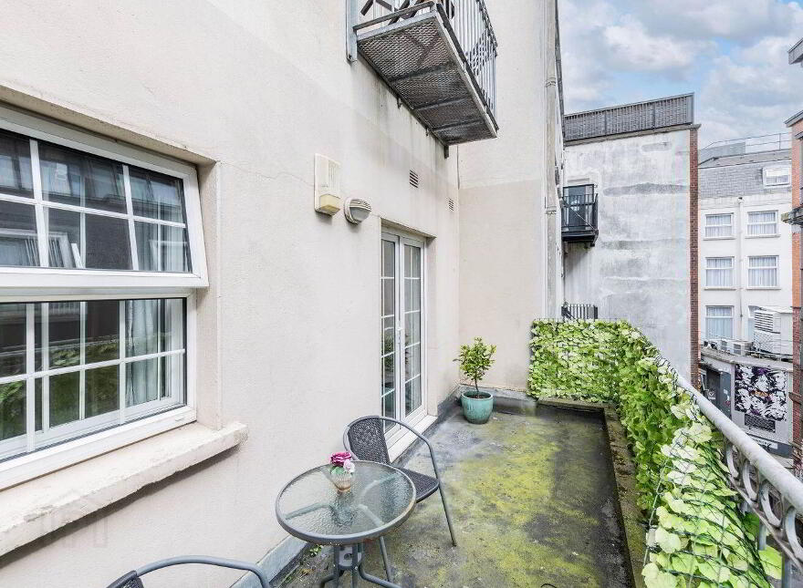 Apartment 4 Aston Abbey 10 Aston Quay, Temple Bar, Temple Bar, D02DH74