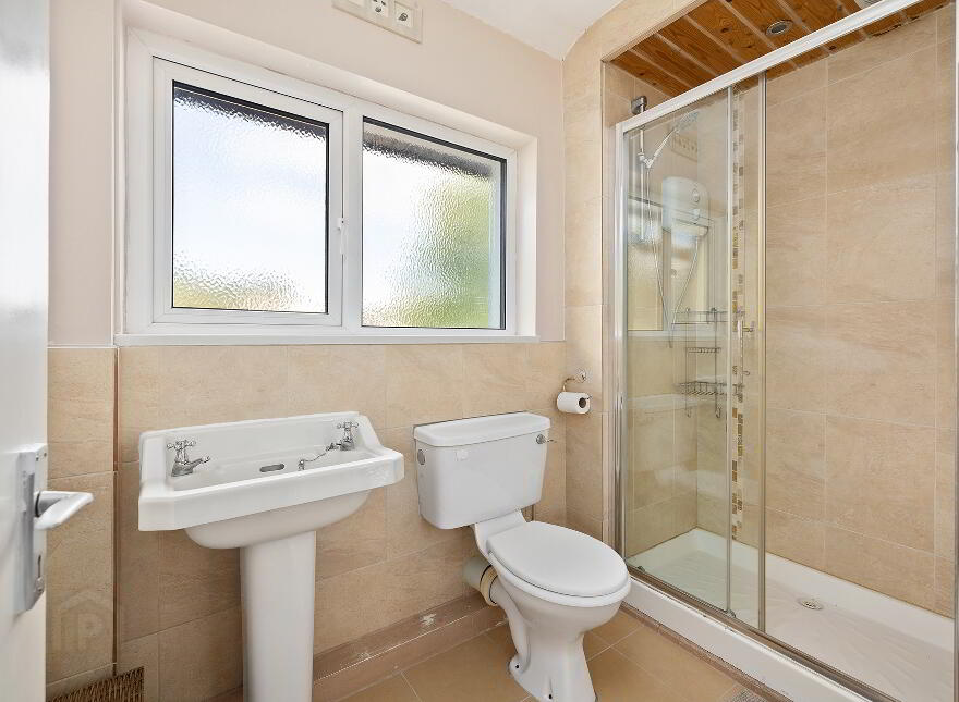 2 Sarsfield Park, Lucan, K78T6W4