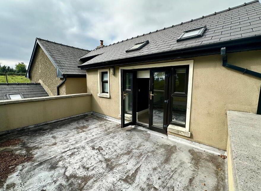Cross, Keash, Ballymote, F56KP84