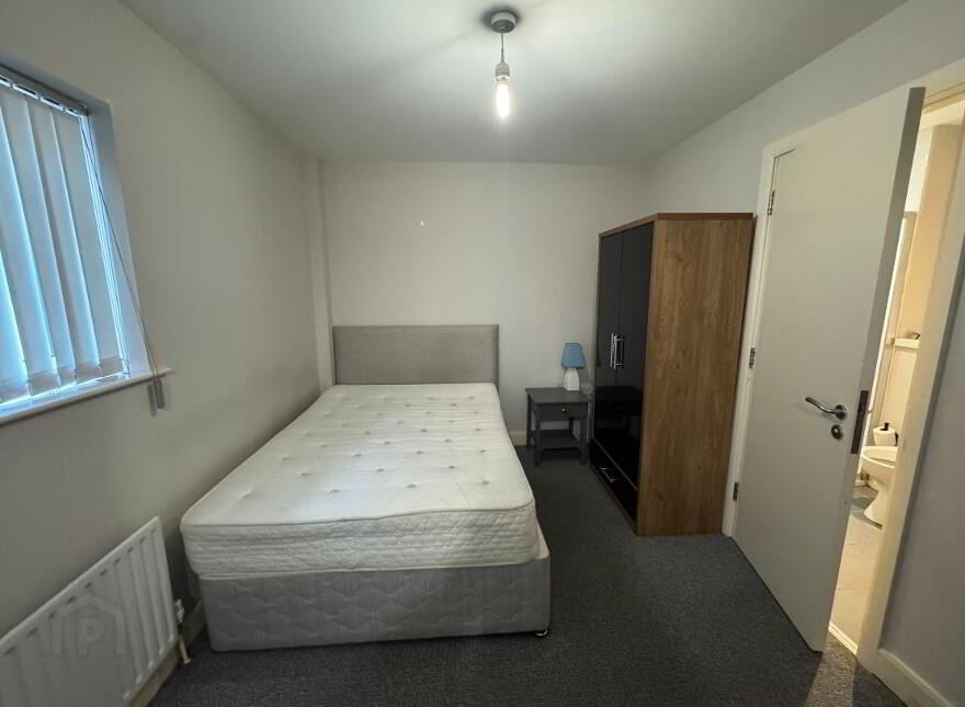 910 College Court Central, 56 King Street, Belfast, BT1 6BZ