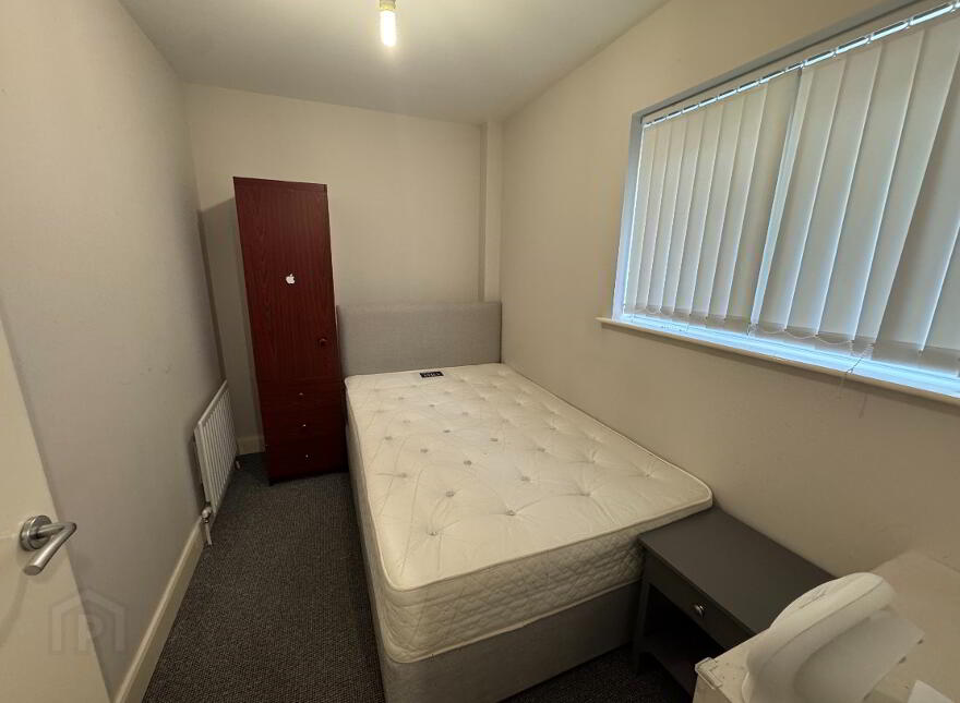 910 College Court Central, 56 King Street, Belfast, BT1 6BZ