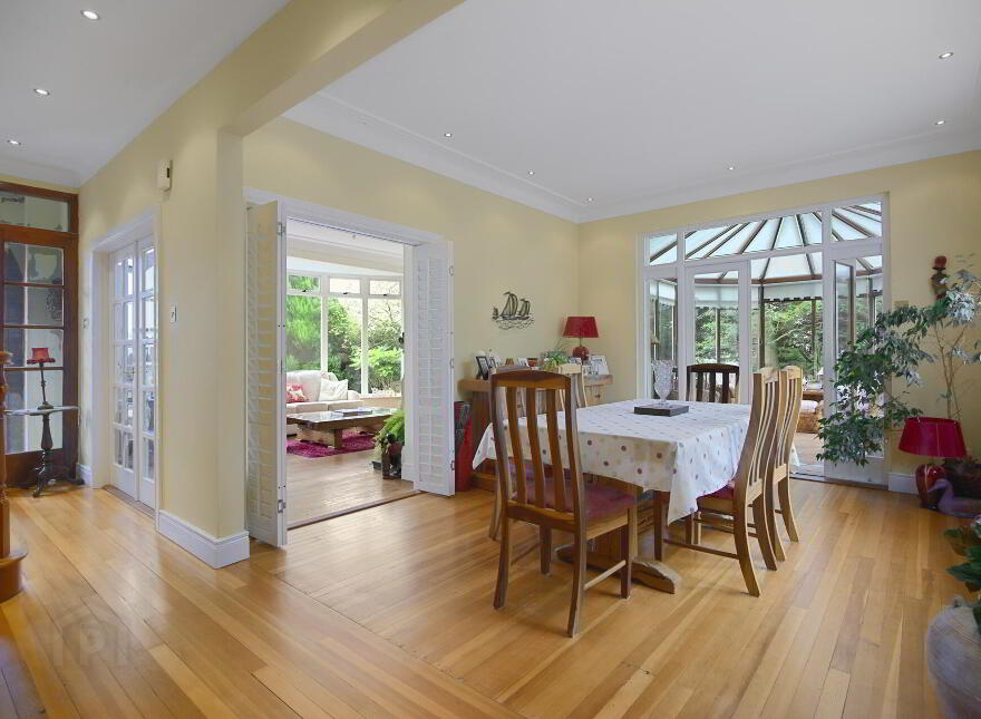 10 Ballaghmore Road, Portballintrae, BT57 8RH
