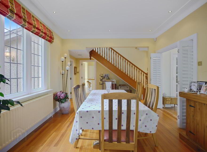 10 Ballaghmore Road, Portballintrae, BT57 8RH