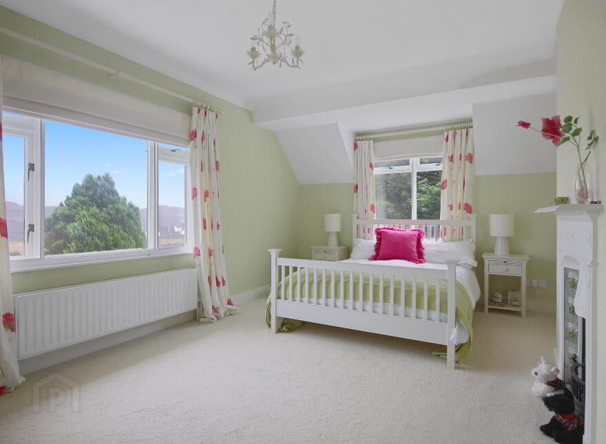 10 Ballaghmore Road, Portballintrae, BT57 8RH