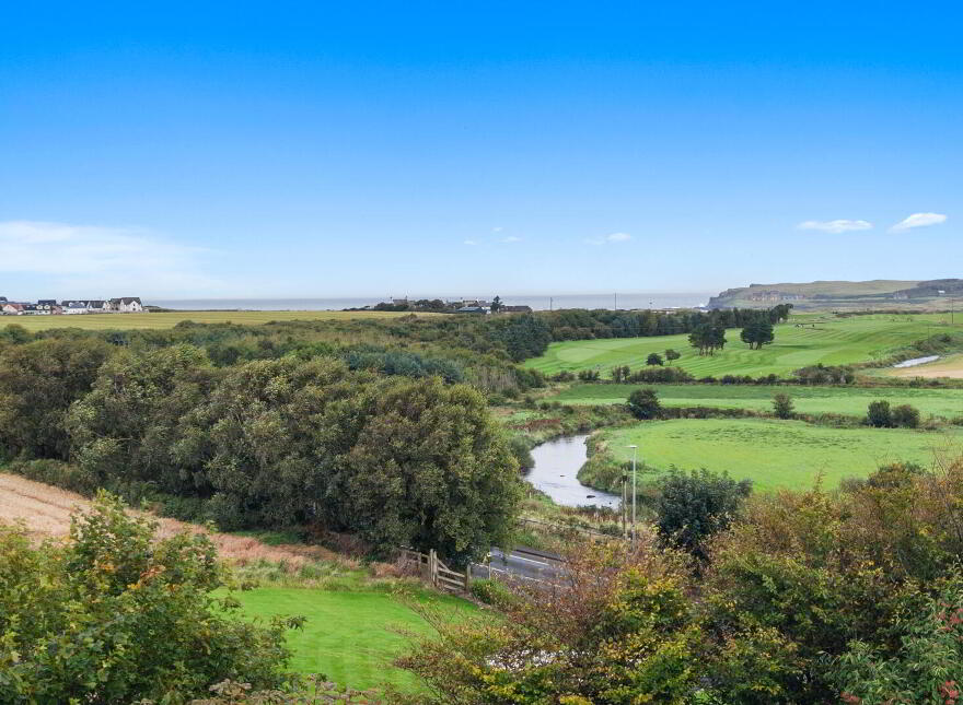 10 Ballaghmore Road, Portballintrae, BT57 8RH