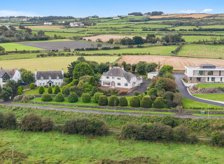 10 Ballaghmore Road, Portballintrae, BT57 8RH