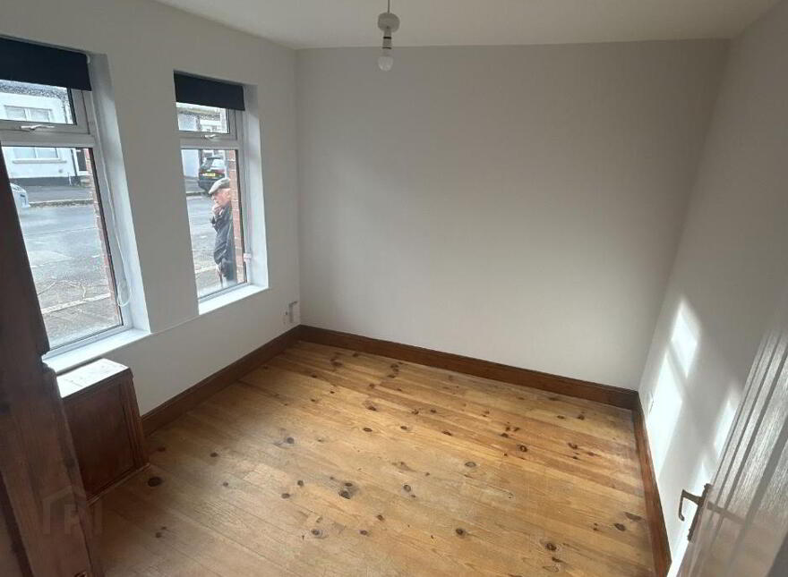 5 Donegall Avenue, Belfast, BT12 6LS