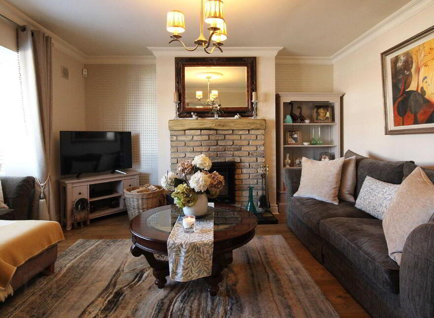 8 Deerpark Manor, Virginia, A82X260