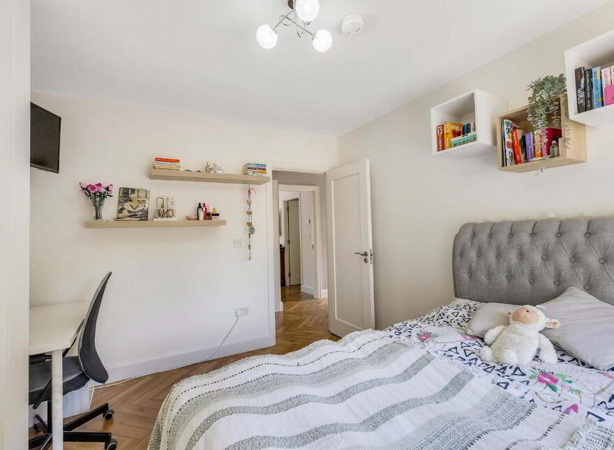 20 Comyn Manor, Swords, K67E7D0