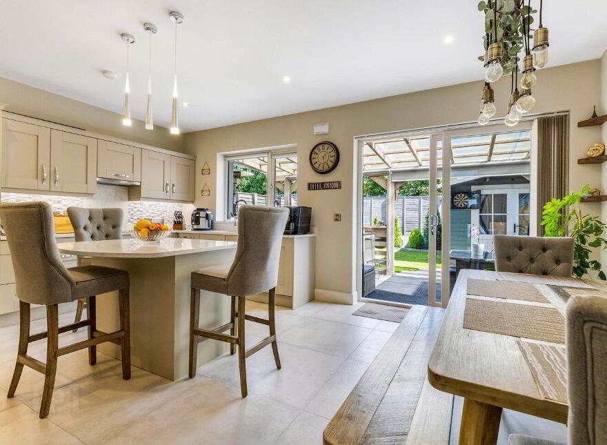 20 Comyn Manor, Swords, K67E7D0
