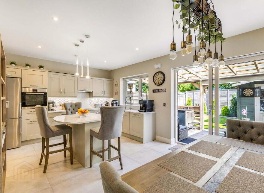 20 Comyn Manor, Swords, K67E7D0