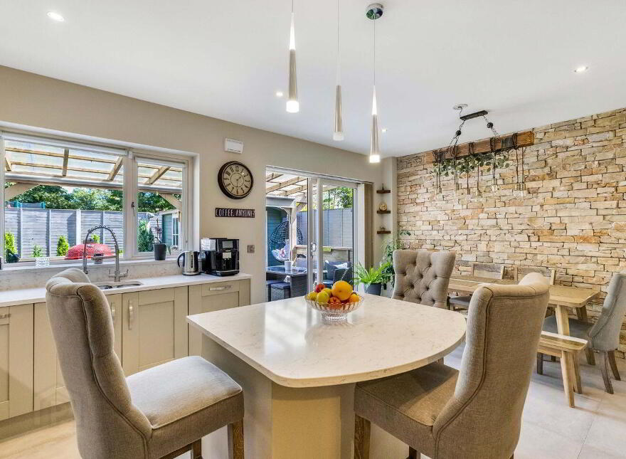 20 Comyn Manor, Swords, K67E7D0