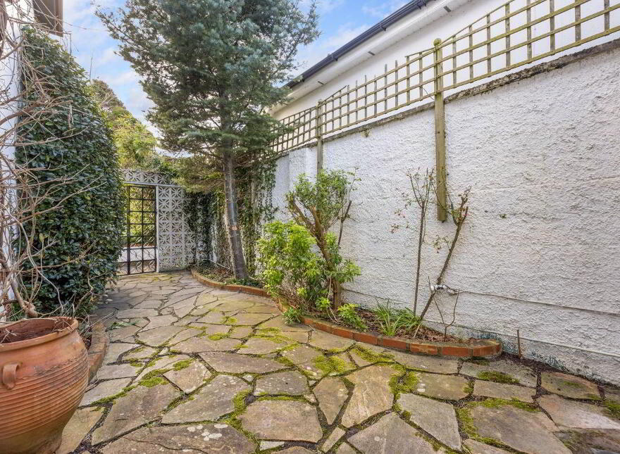 89 Foster Avenue, Mount Merrion, A94N527