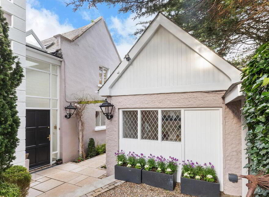 Tudor Lodge, South Hill Avenue, Blackrock, Blackrock, A94V6F5
